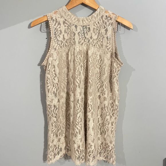 eve & maddie Tops - Eve & Maddie Lace Sleeveless Top Champagne Tan Size S
